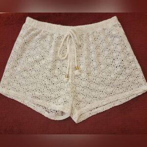 Cream Lace Crochet Shorts